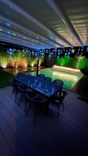 Villa avec Piscine - 15 ' JO - Vélos - 30 ' Disney